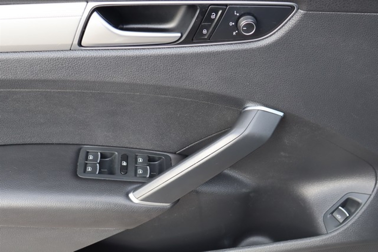 Volkswagen Passat  2016