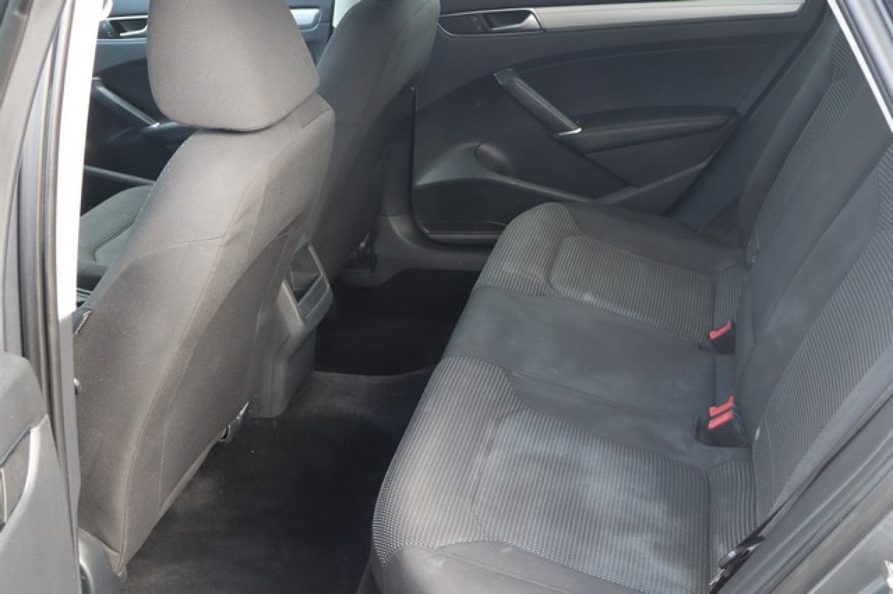 Volkswagen Passat  2016