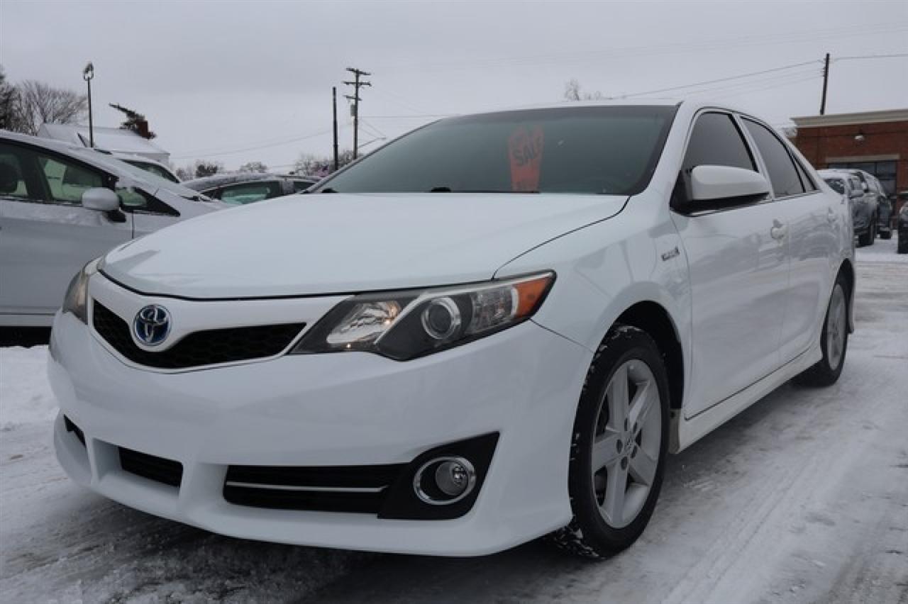 Toyota Camry Hybrid  2014