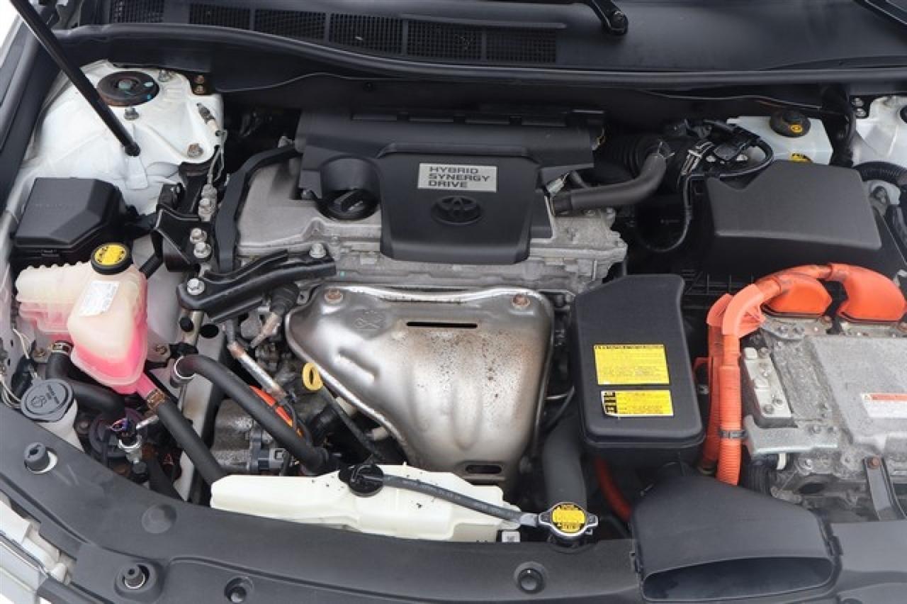 Toyota Camry Hybrid  2014