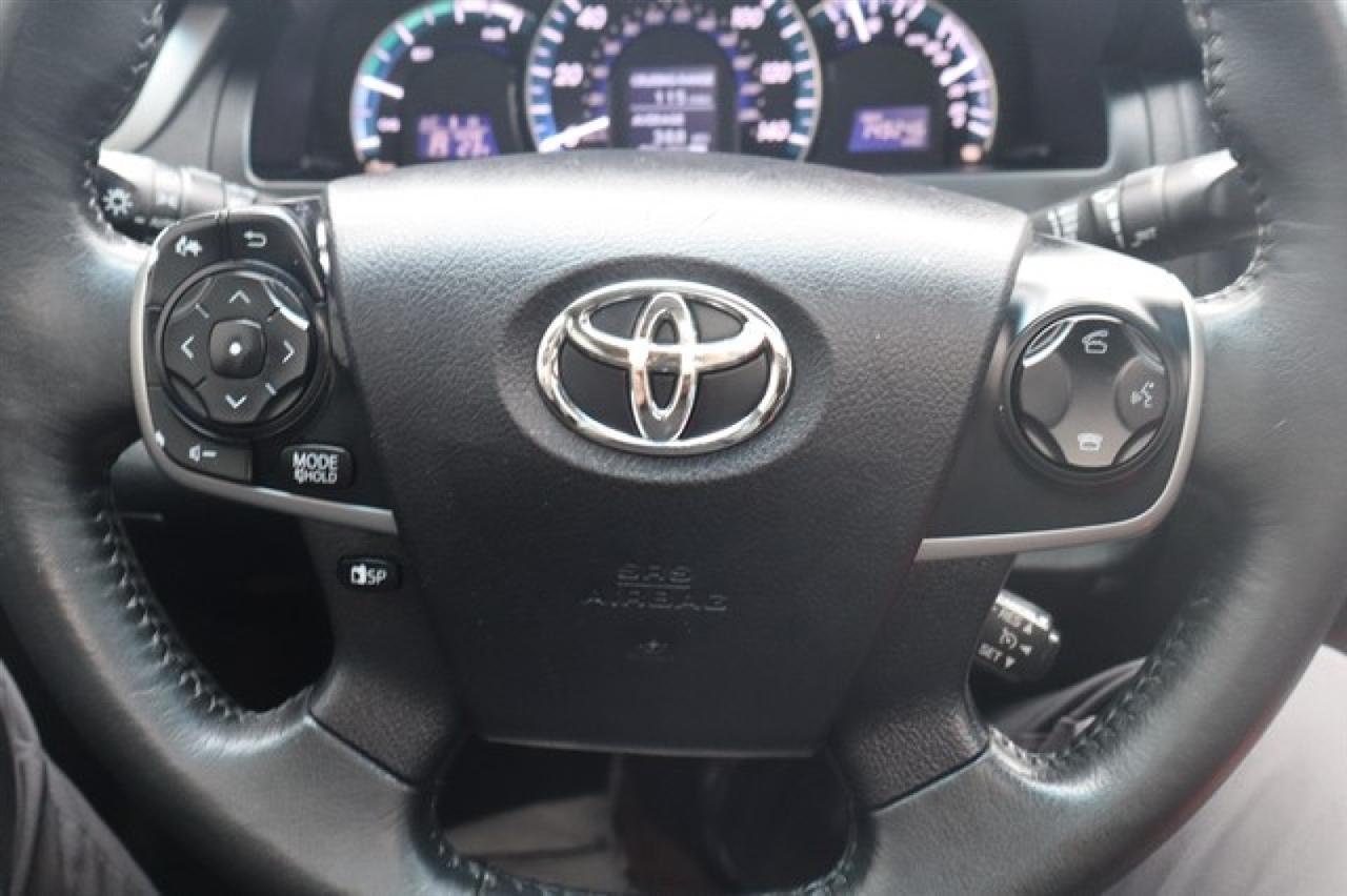 Toyota Camry Hybrid  2014