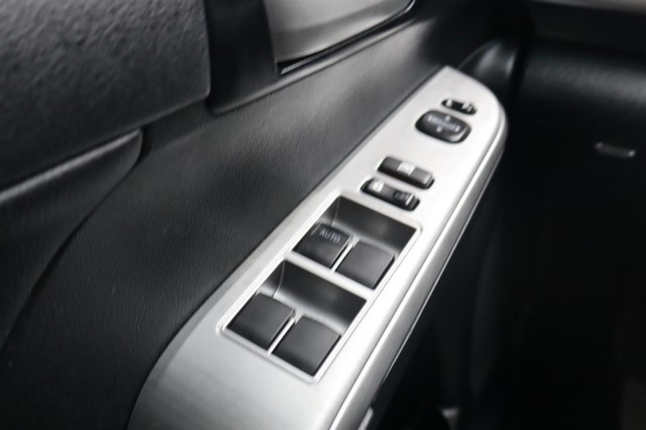 Toyota Camry Hybrid  2014