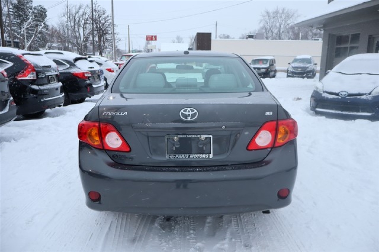 Toyota Corolla  2010