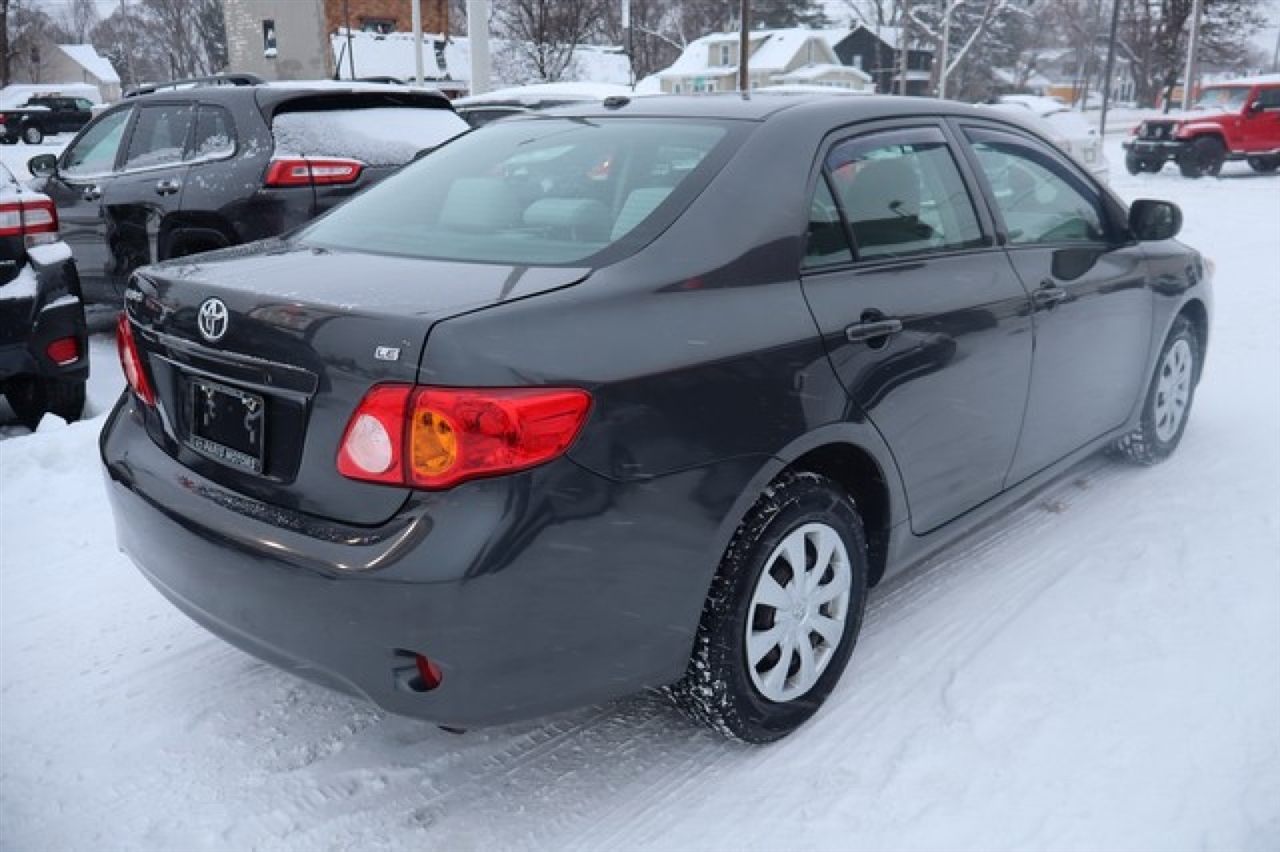 Toyota Corolla  2010