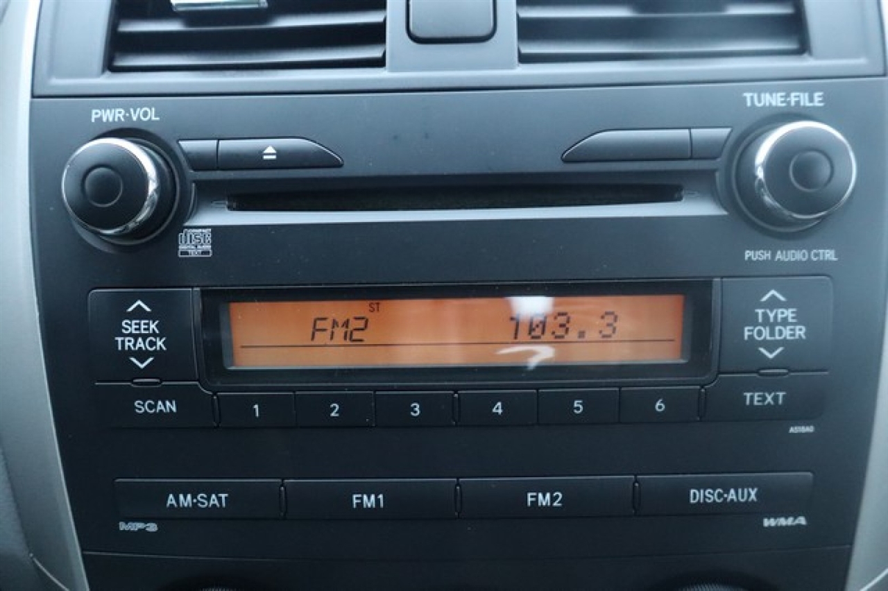 Toyota Corolla  2010