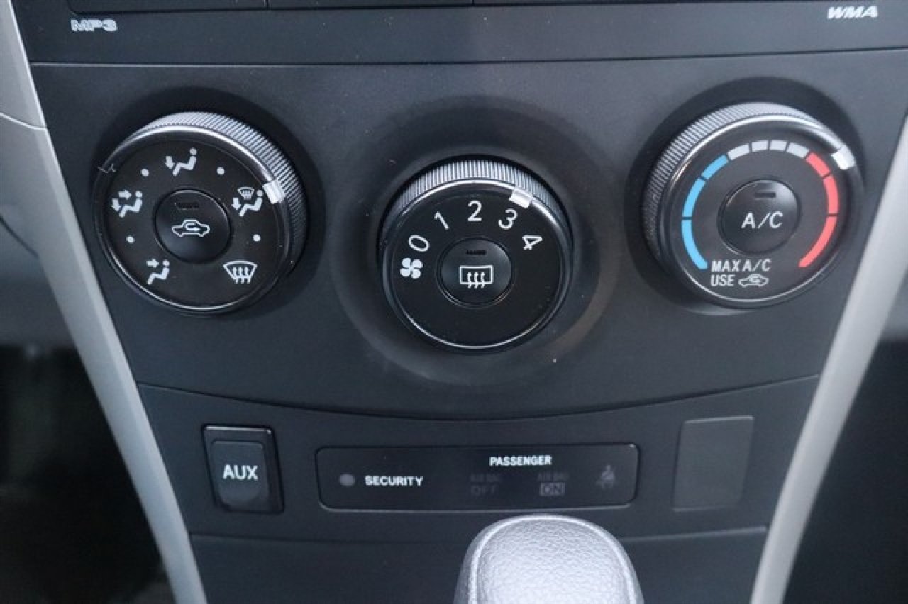 Toyota Corolla  2010