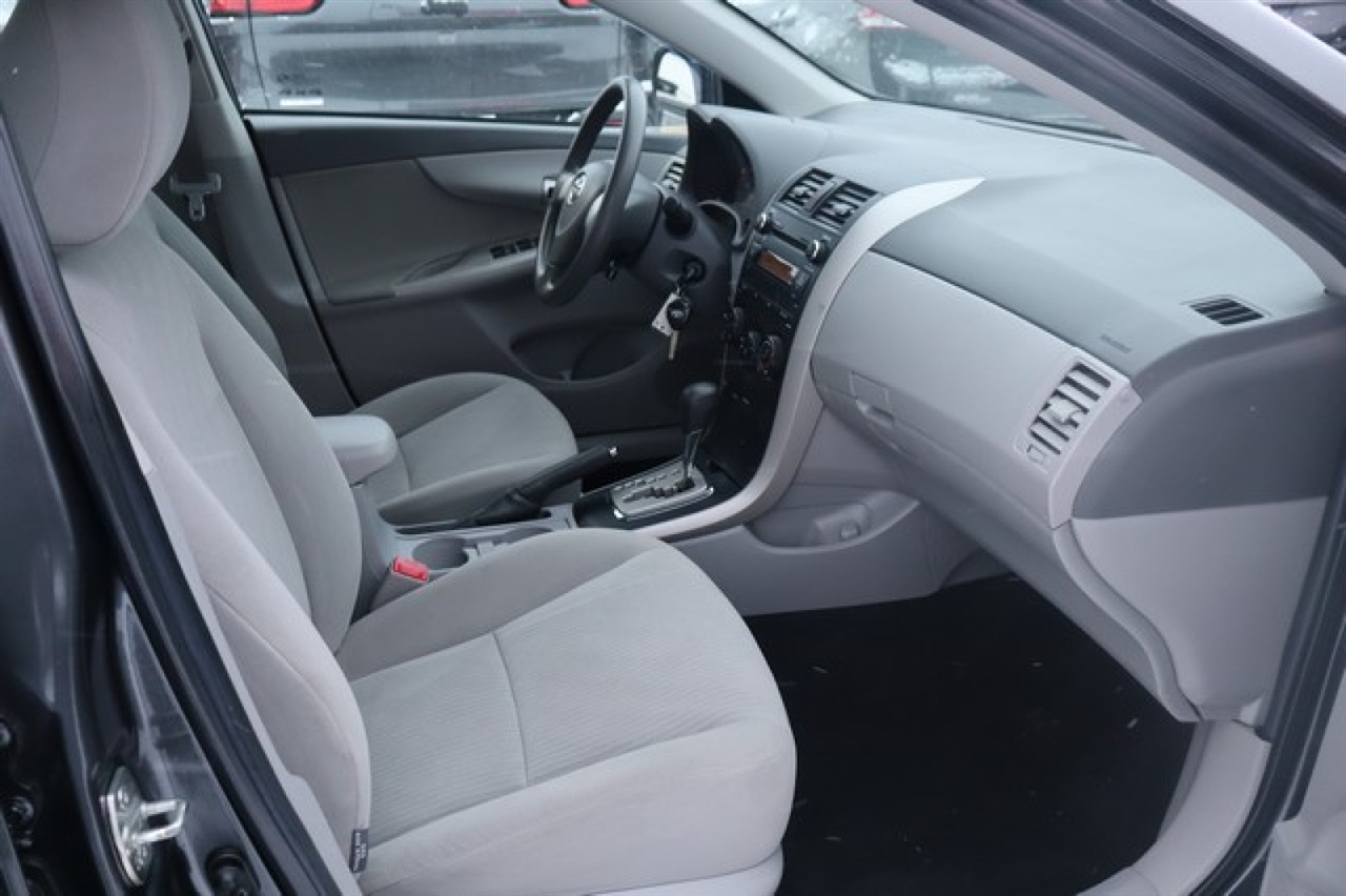 Toyota Corolla  2010