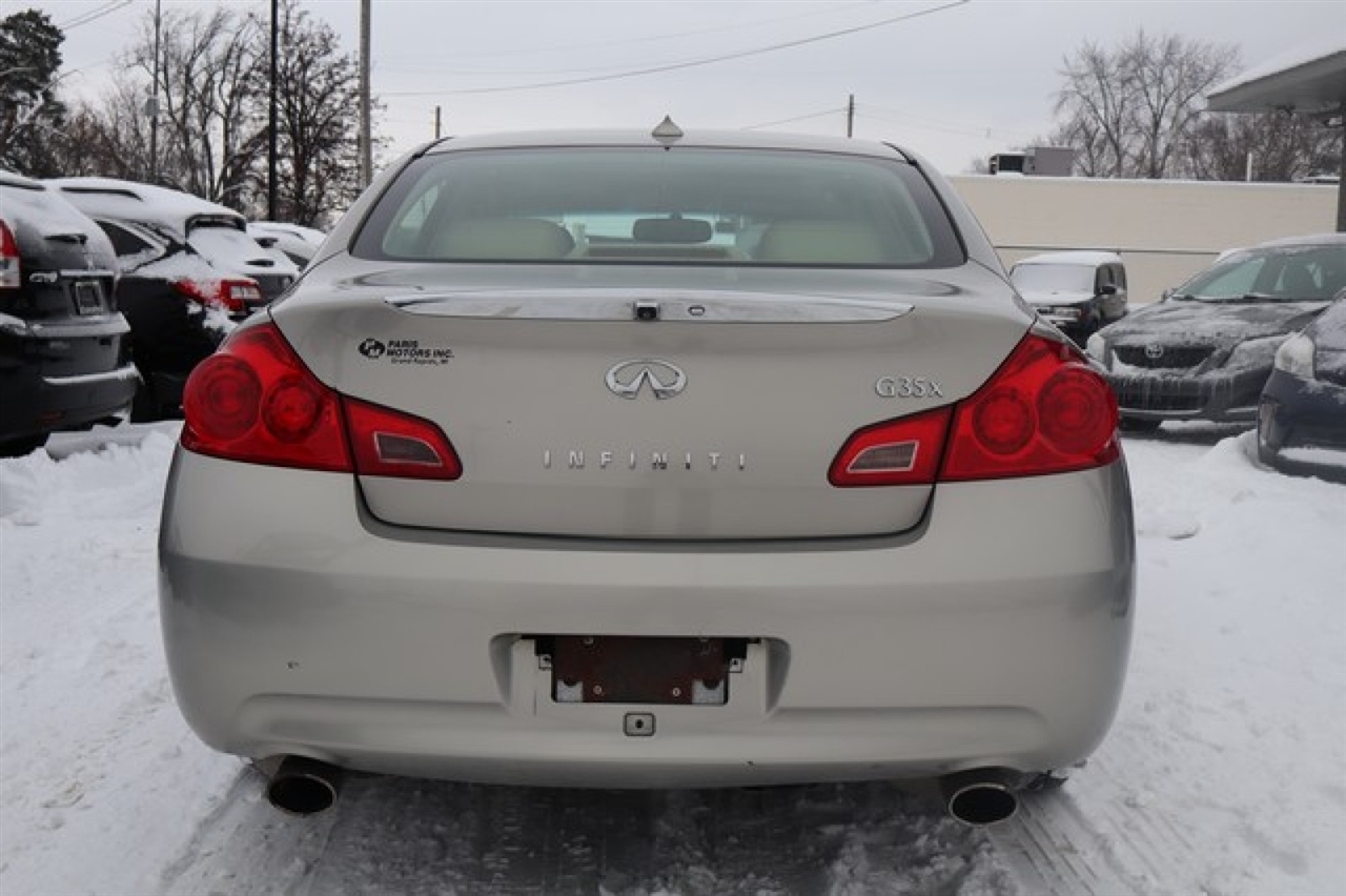 Infiniti G35  2008