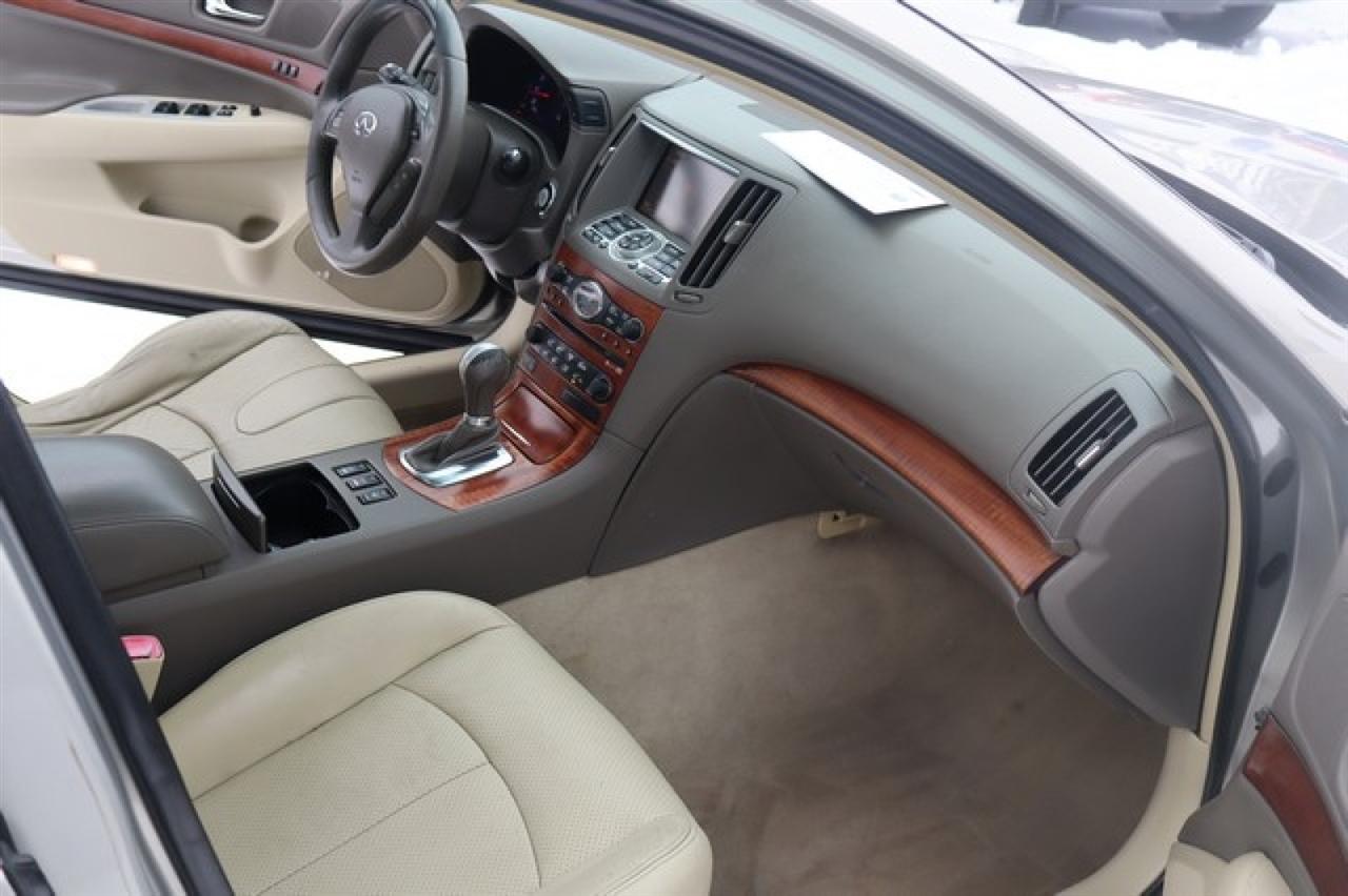 Infiniti G35  2008