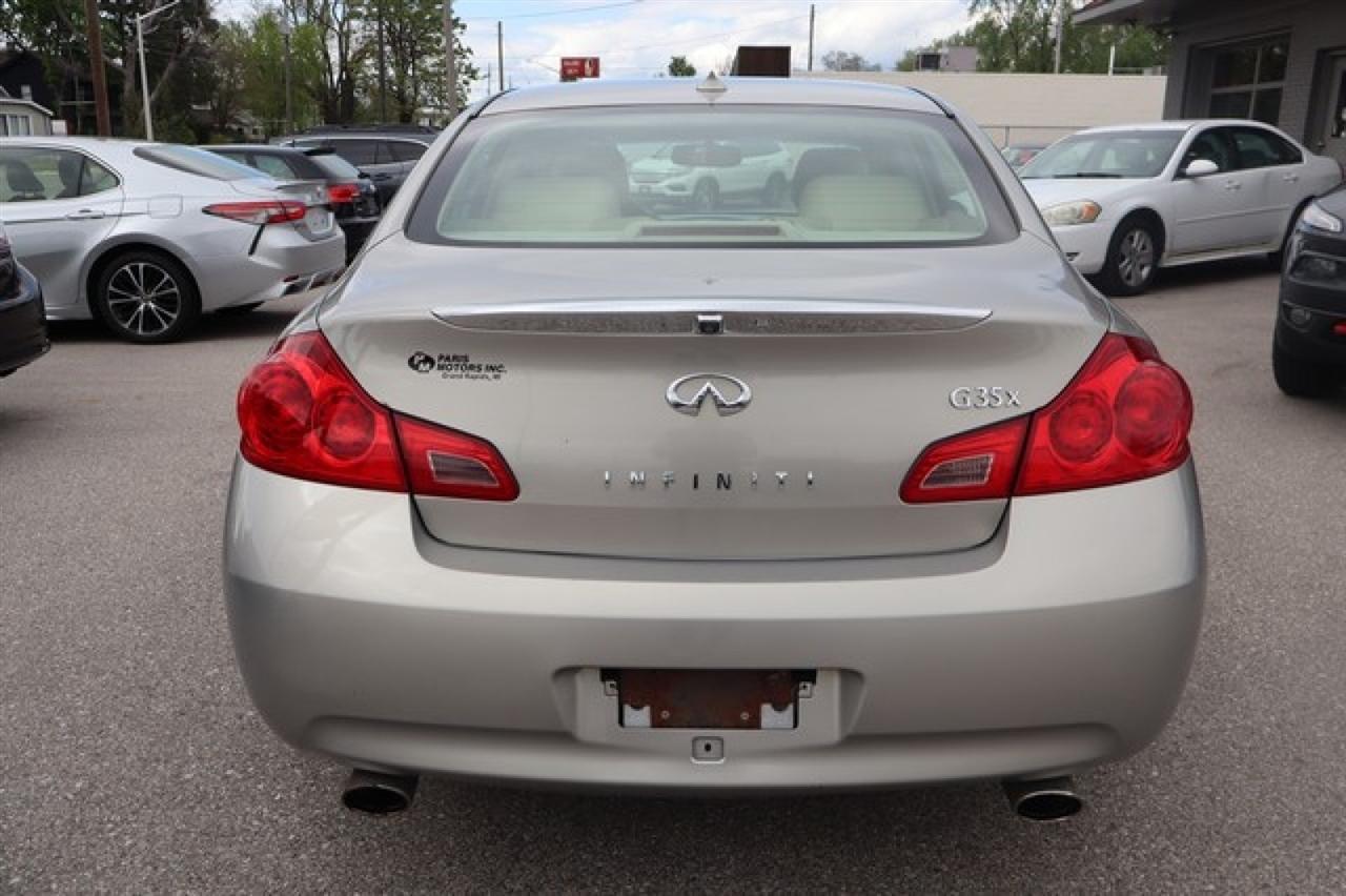 Infiniti G35  2008
