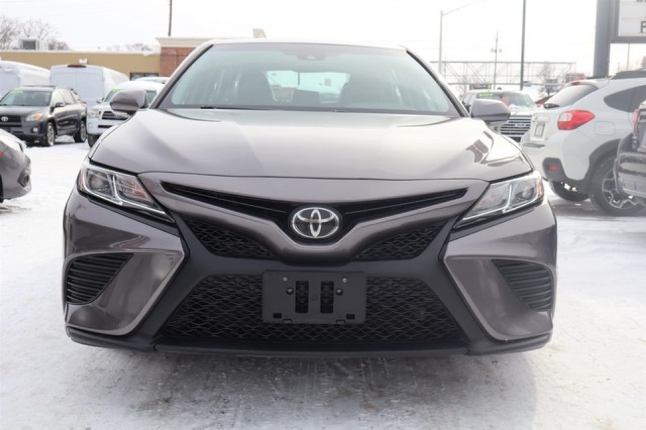 Toyota Camry  2018