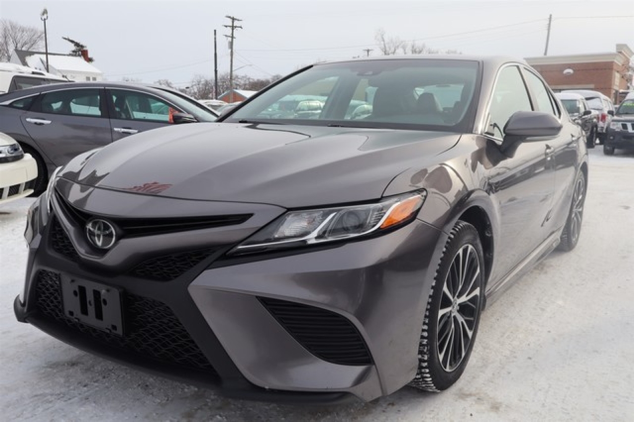 Toyota Camry  2018