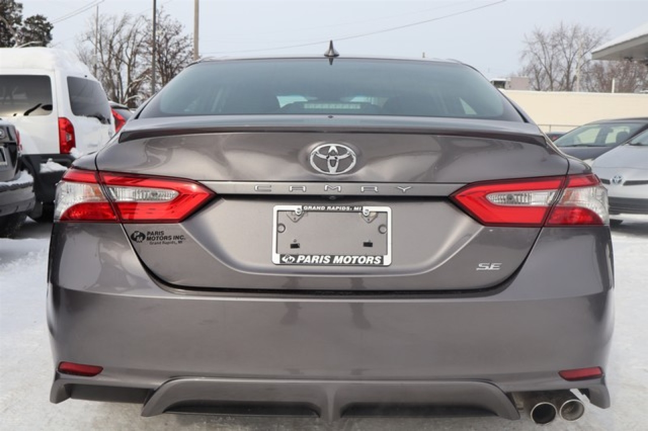 Toyota Camry  2018
