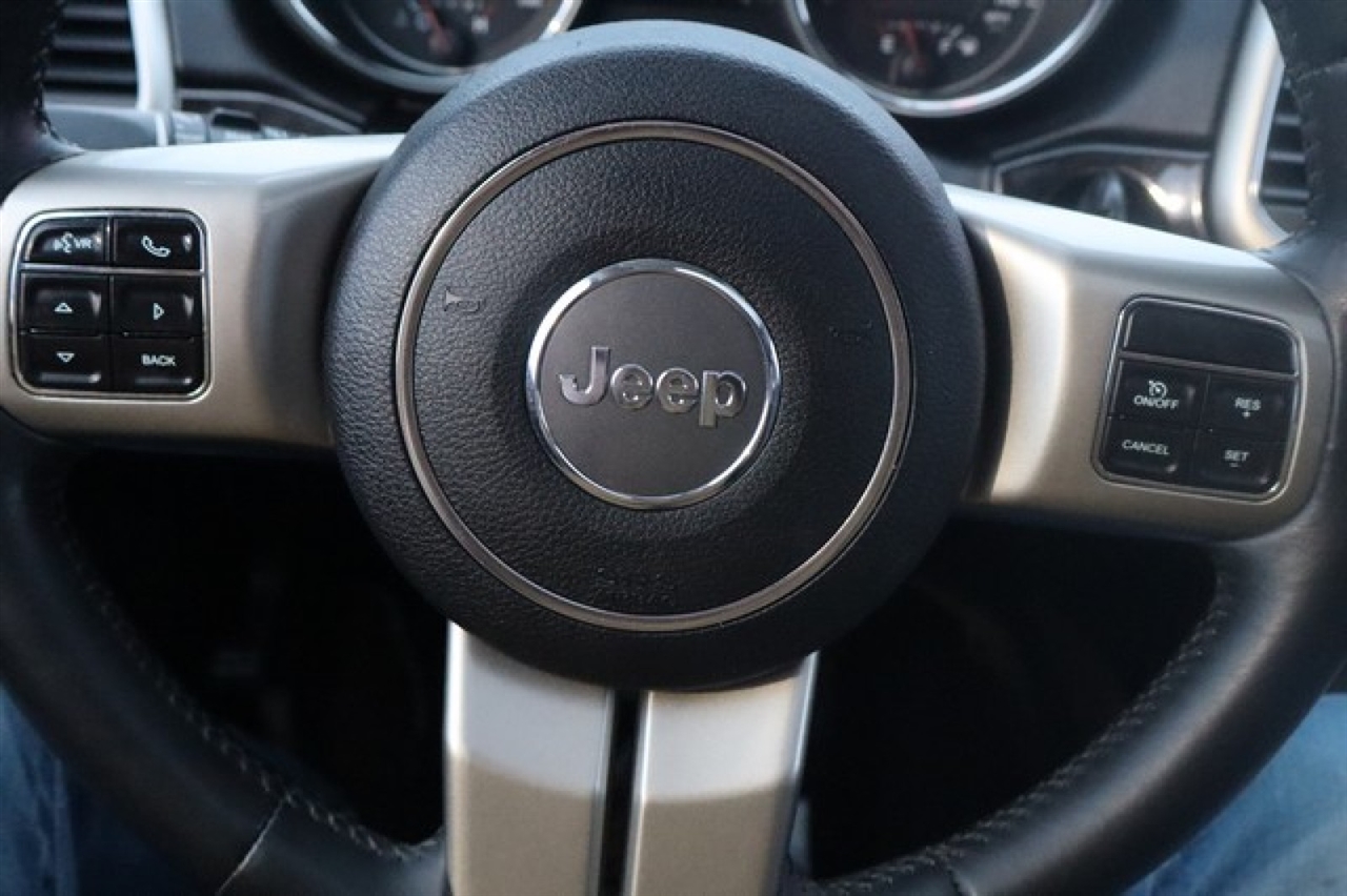 Jeep Grand Cherokee  2012