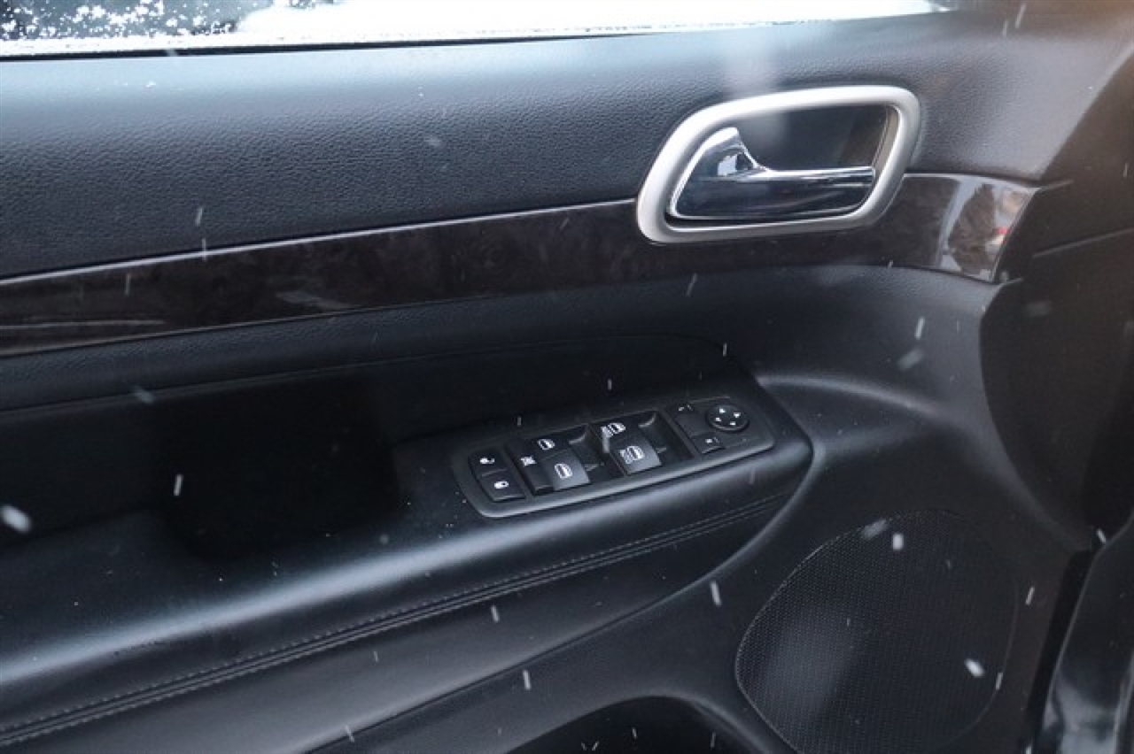 Jeep Grand Cherokee  2012