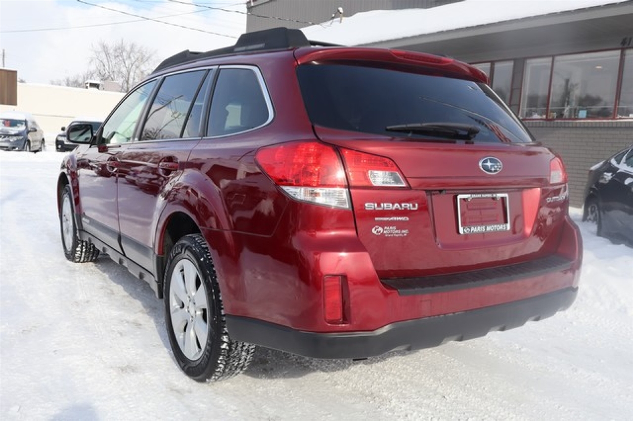 Subaru Outback  2011