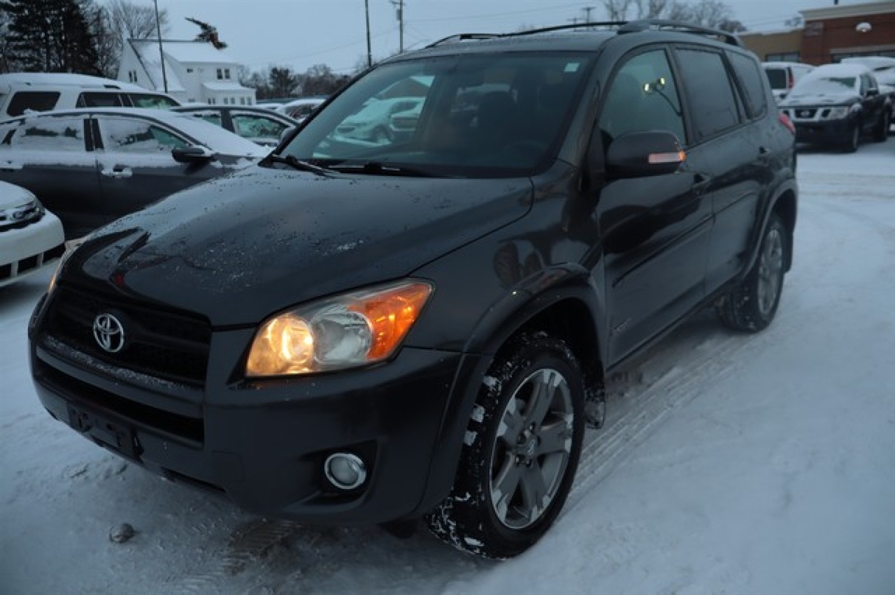 Toyota RAV4  2010