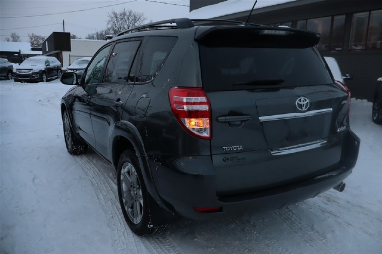 Toyota RAV4  2010