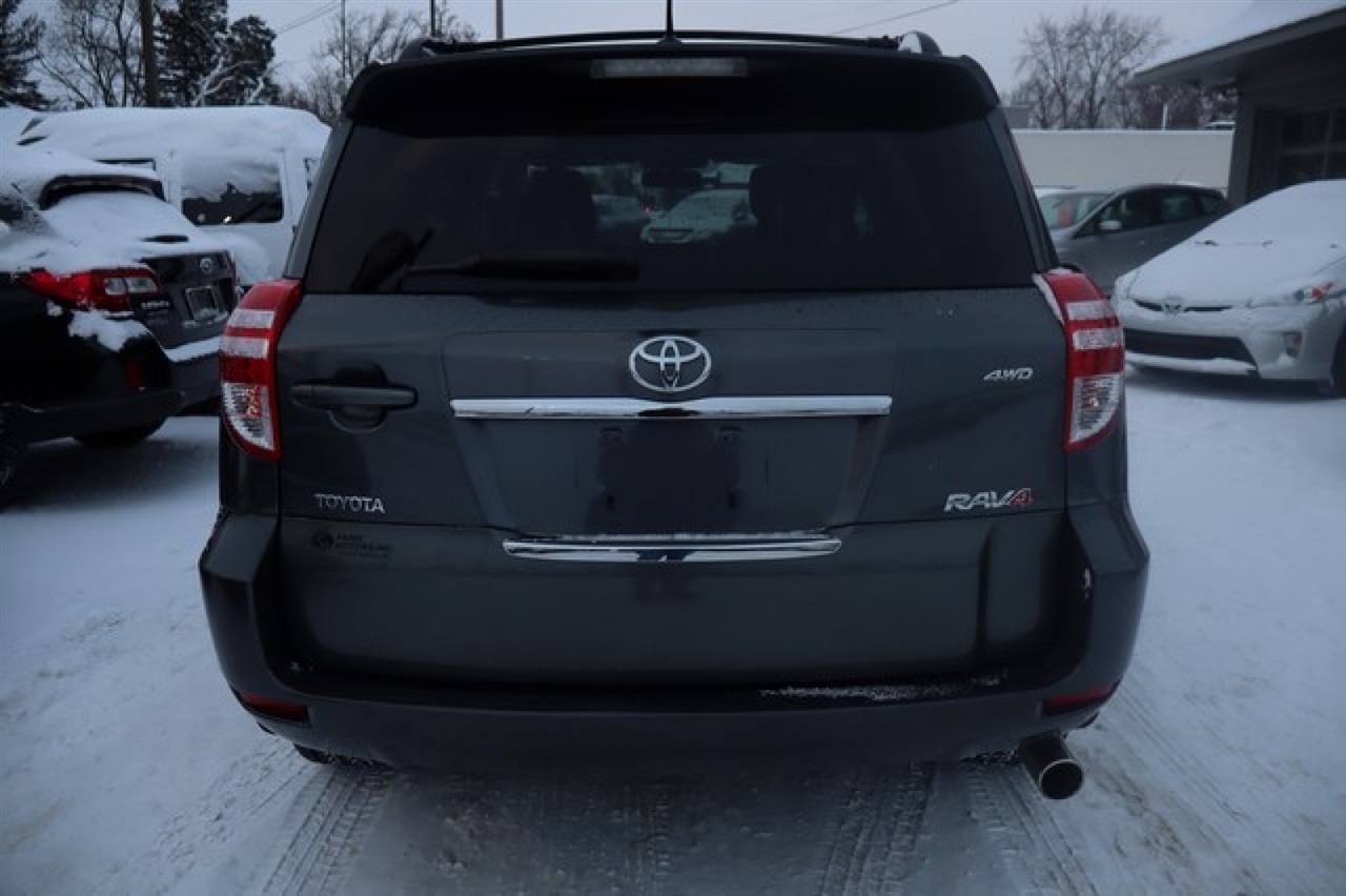 Toyota RAV4  2010
