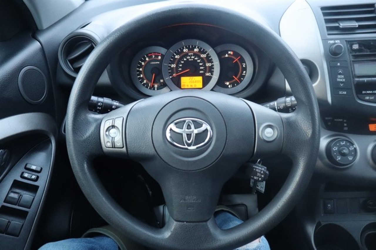 Toyota RAV4  2010