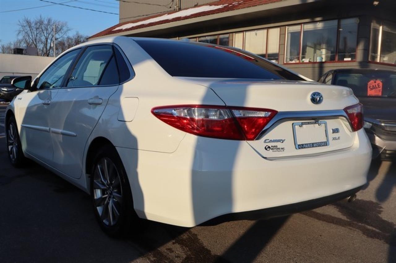 Toyota Camry Hybrid  2015