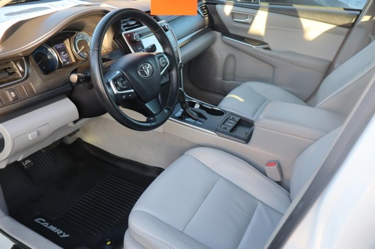 Toyota Camry Hybrid  2015