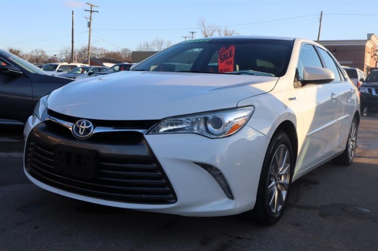 Toyota Camry Hybrid  2015