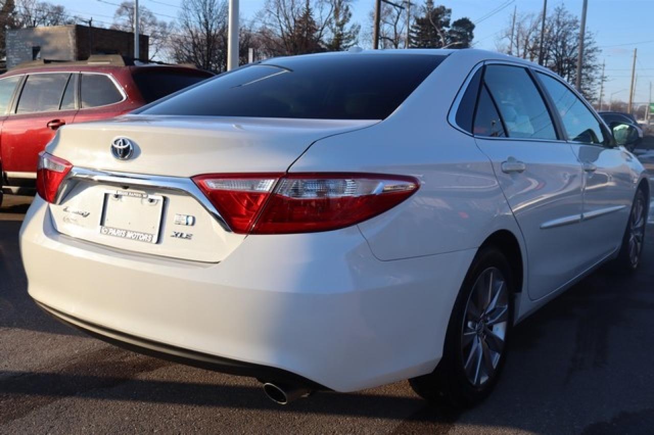Toyota Camry Hybrid  2015