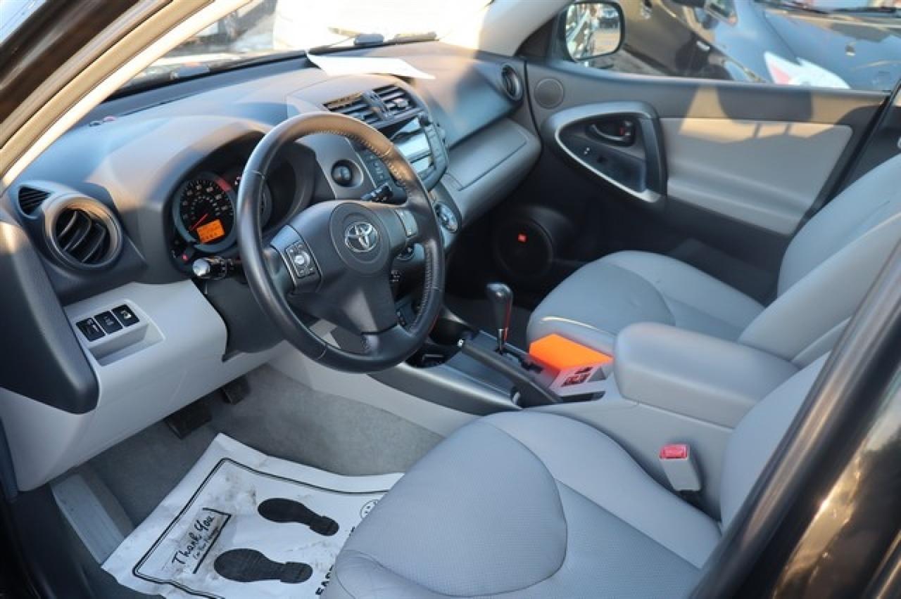Toyota RAV4  2010