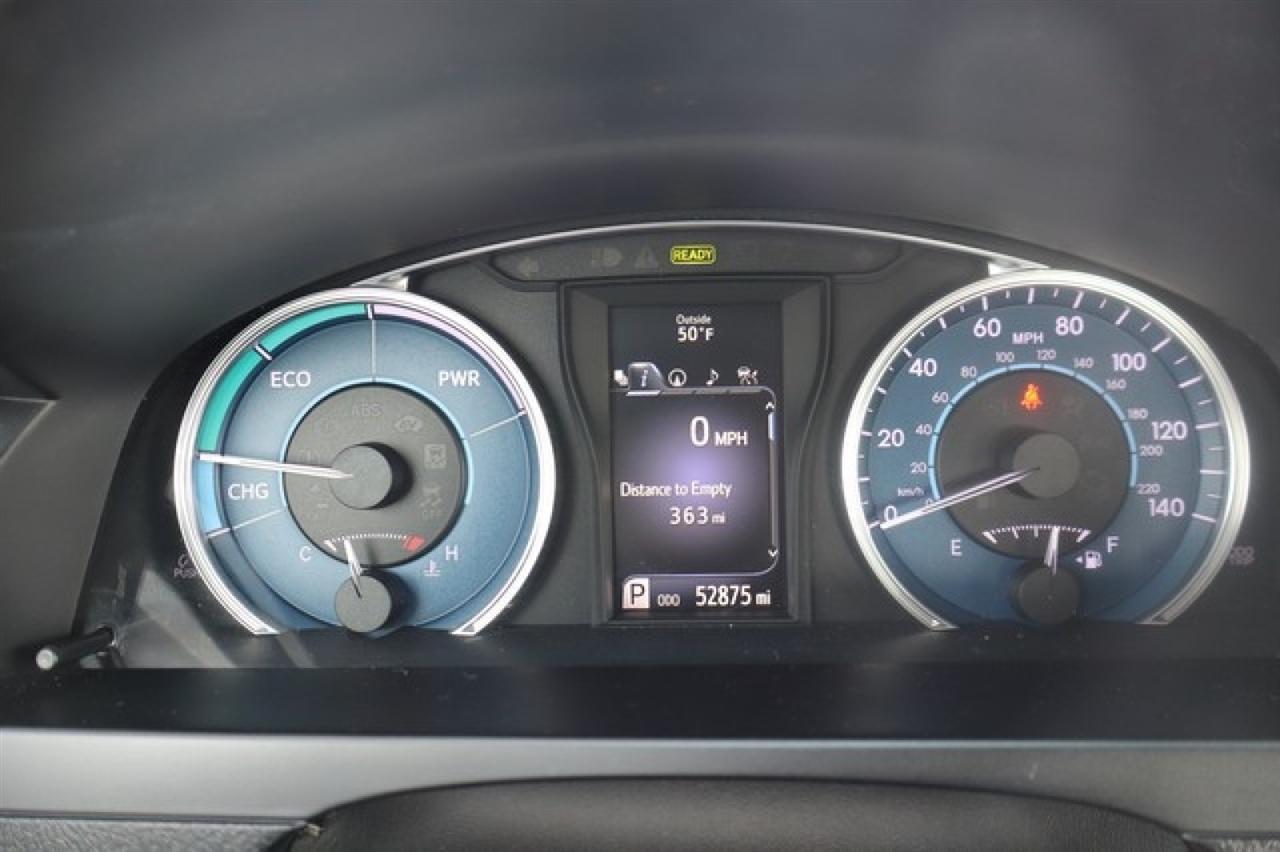 Toyota Camry Hybrid  2017