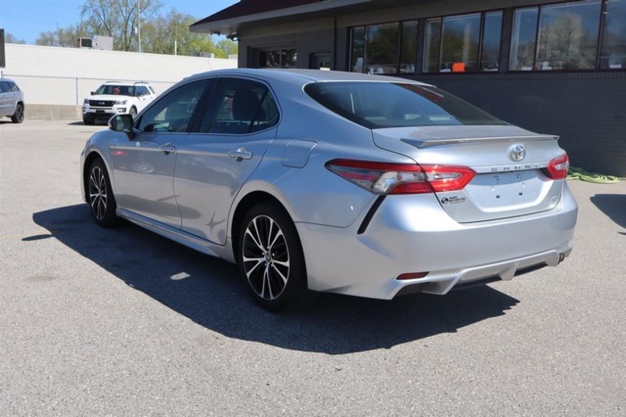 Toyota Camry  2018