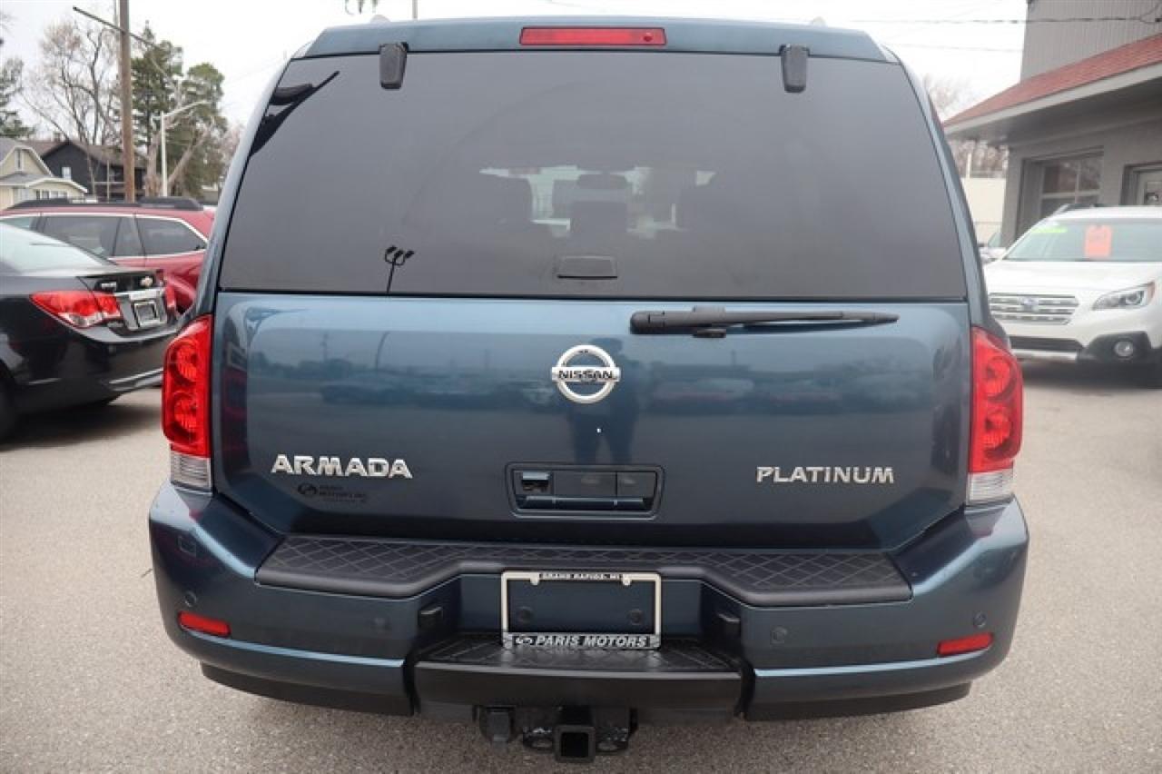 Nissan Armada  2013
