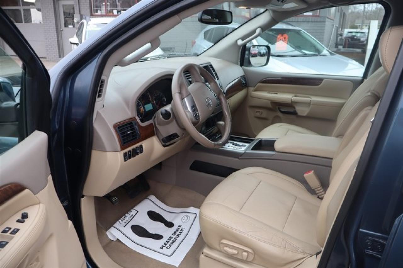 Nissan Armada  2013