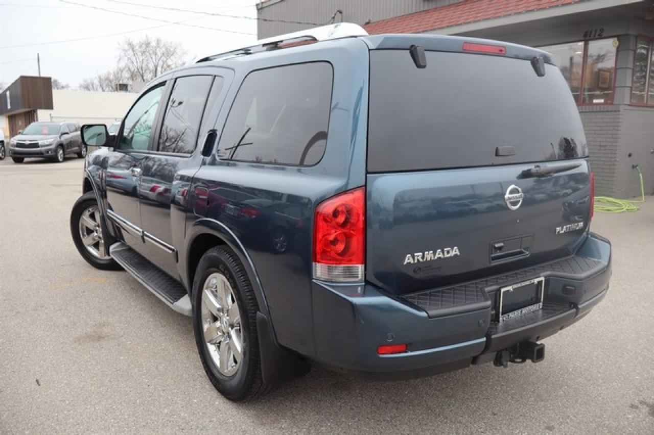 Nissan Armada  2013