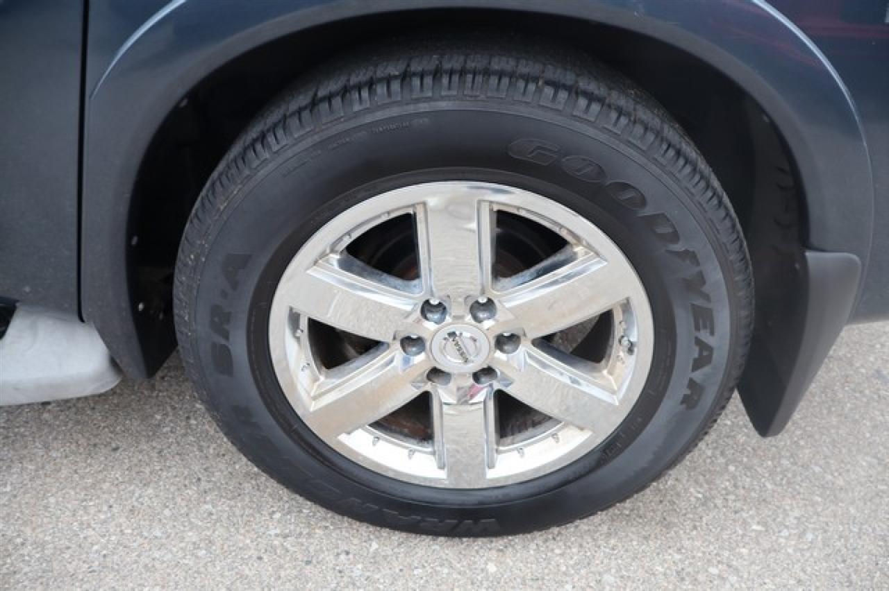 Nissan Armada  2013