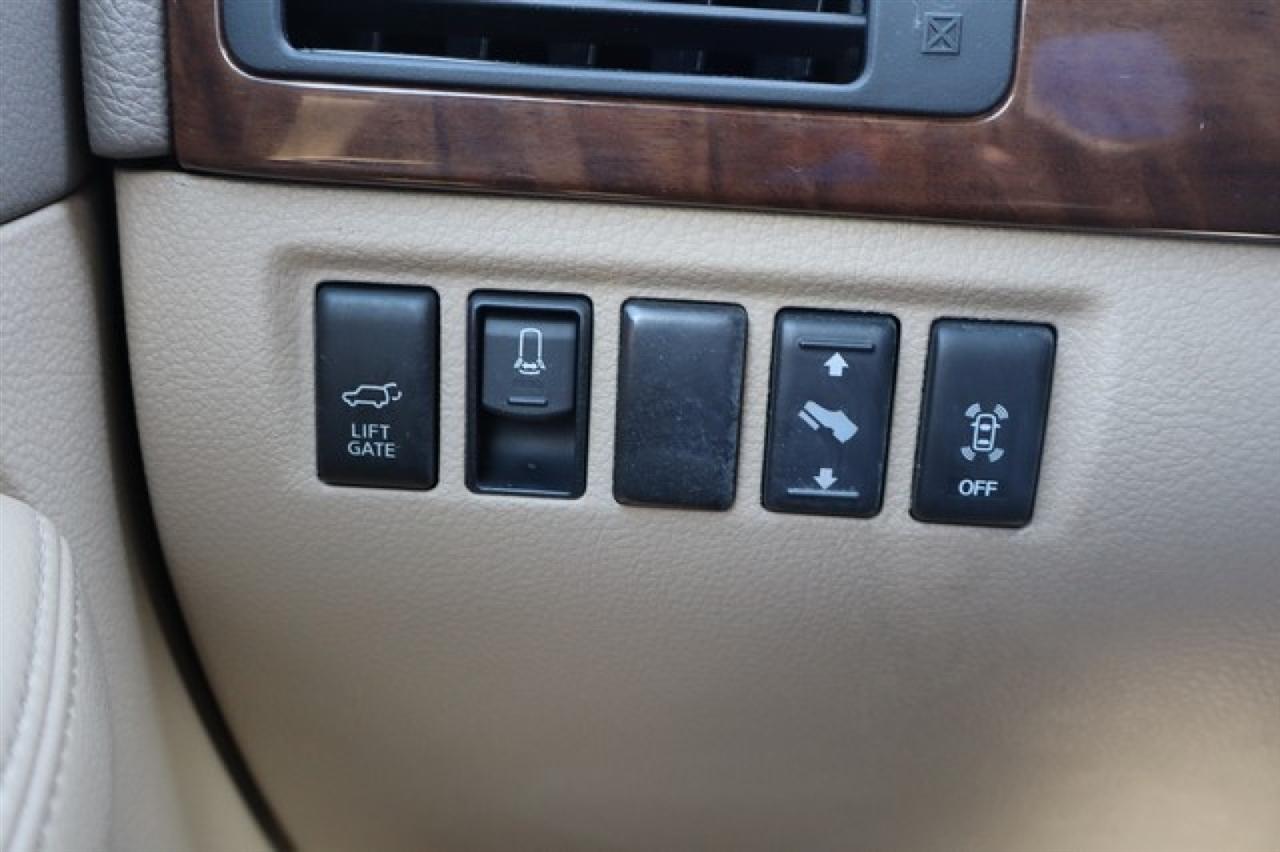 Nissan Armada  2013