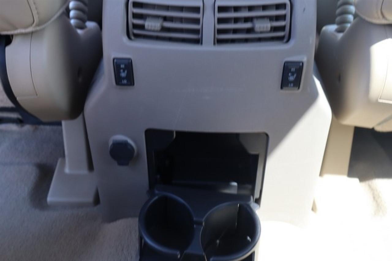 Nissan Armada  2013
