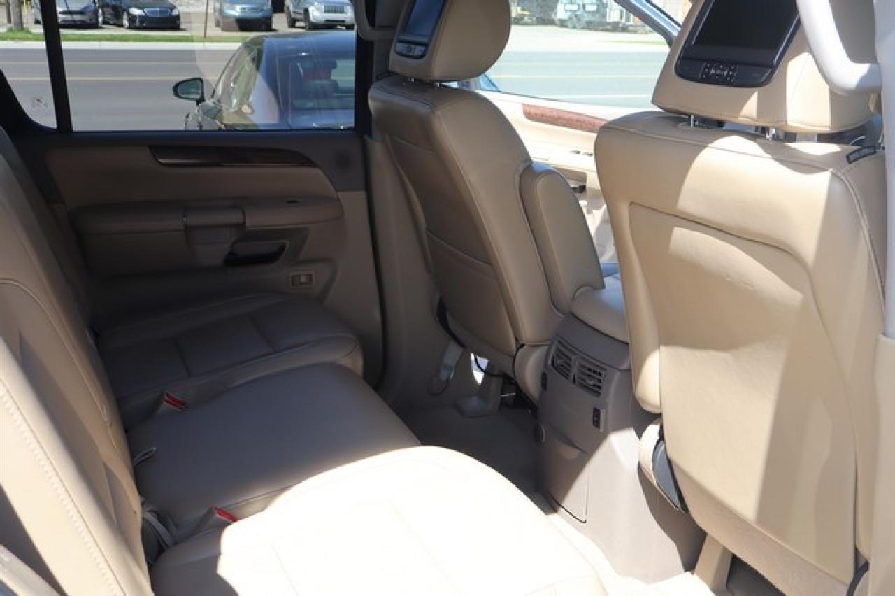Nissan Armada  2013