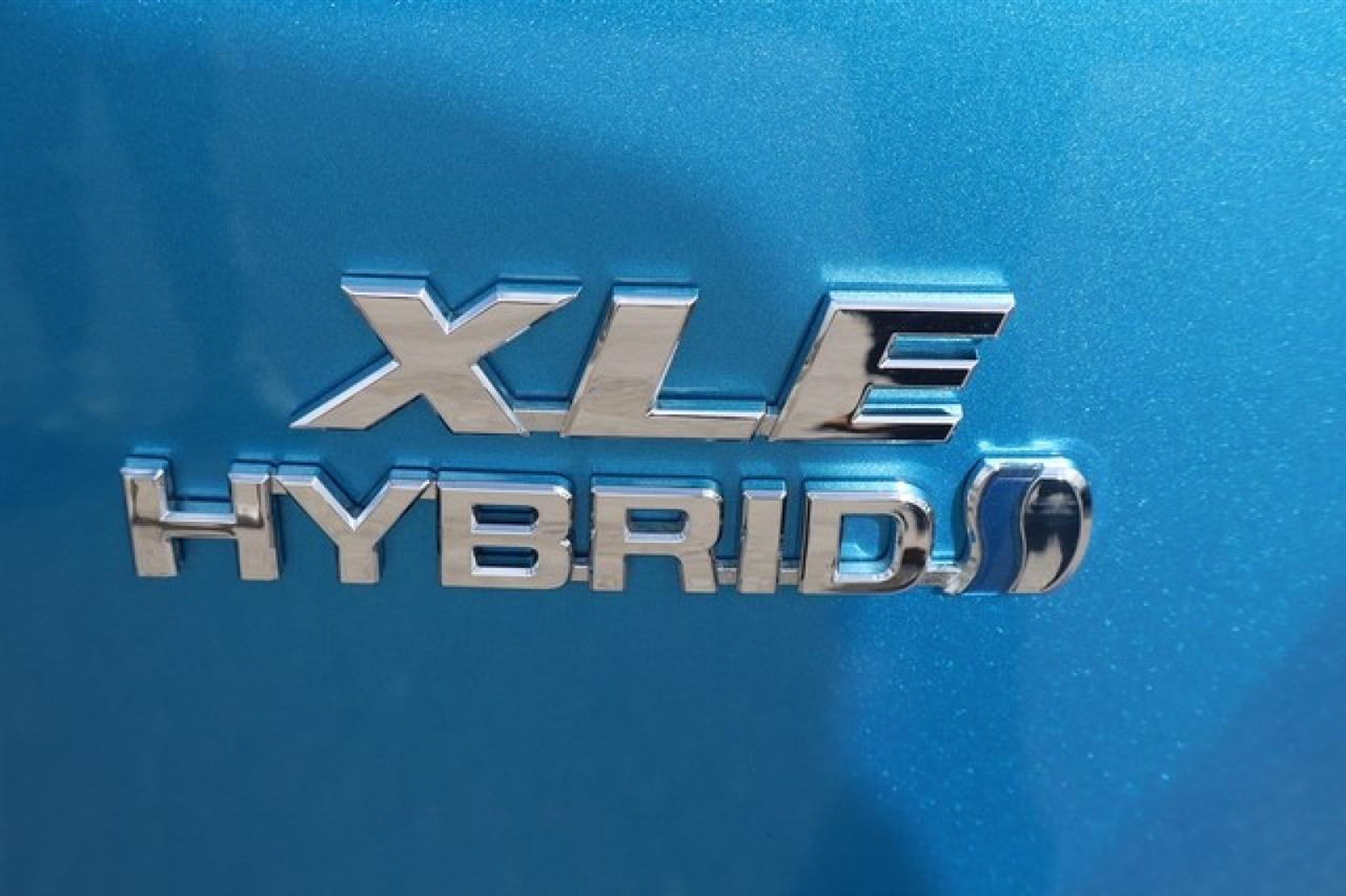 Toyota RAV4 Hybrid  2017