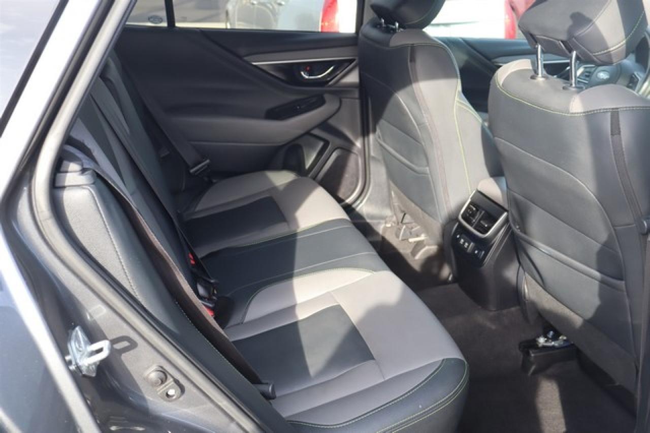 Subaru Outback  2021