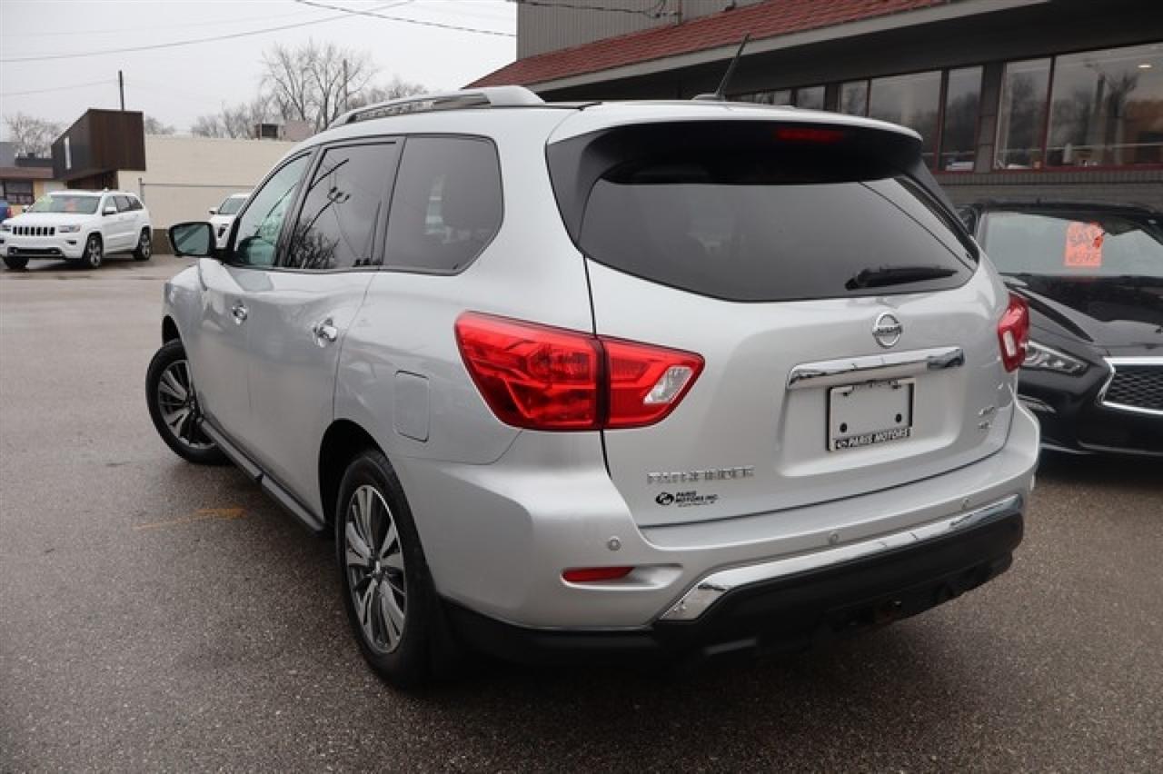 Nissan Pathfinder  2017