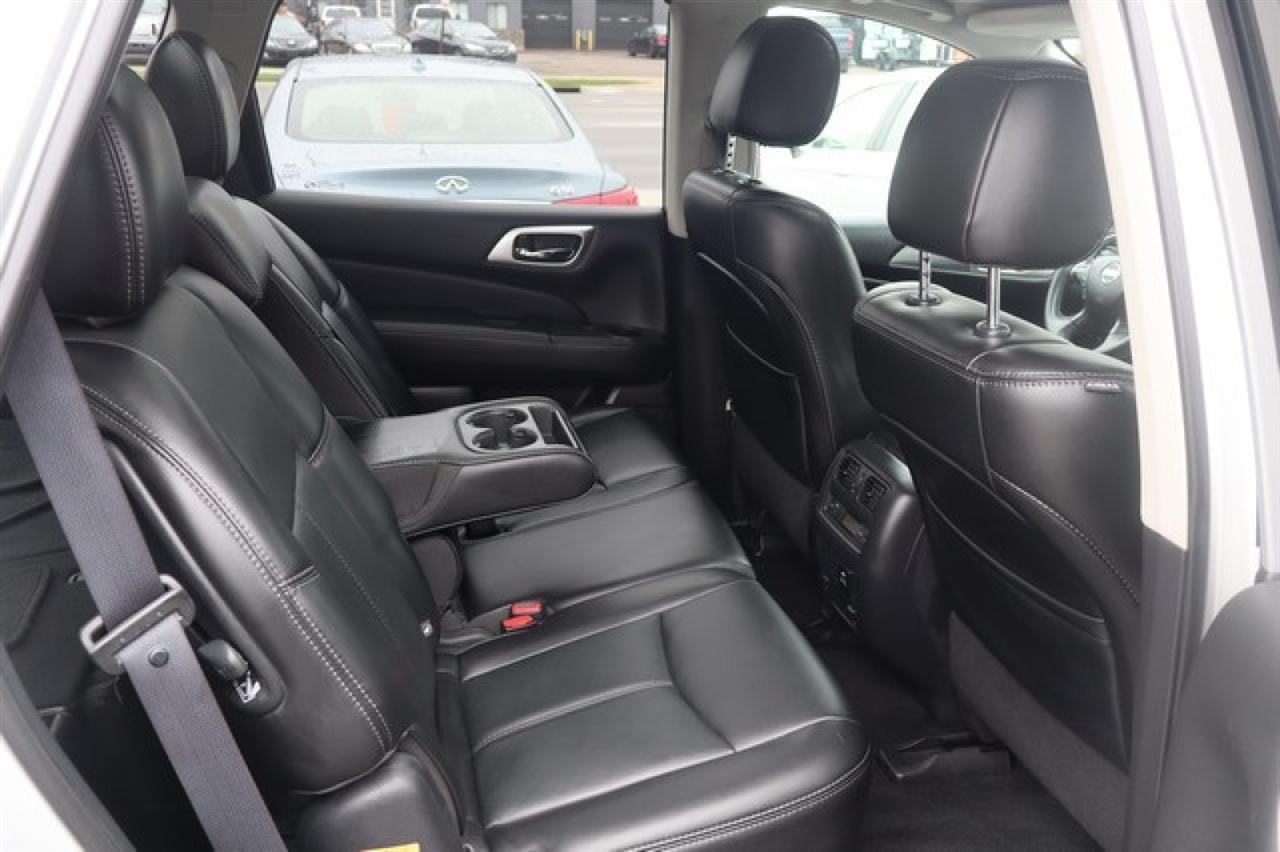 Nissan Pathfinder  2017