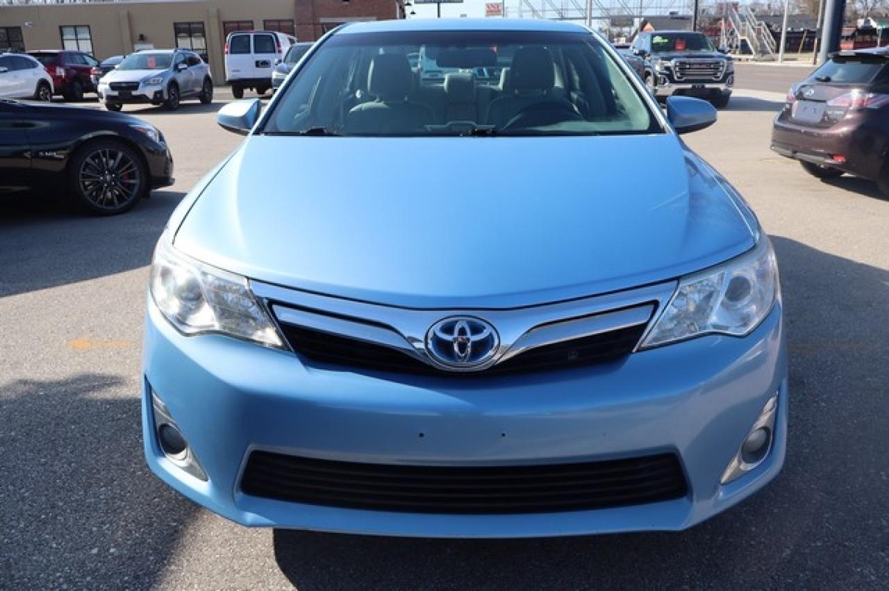 Toyota Camry Hybrid  2014