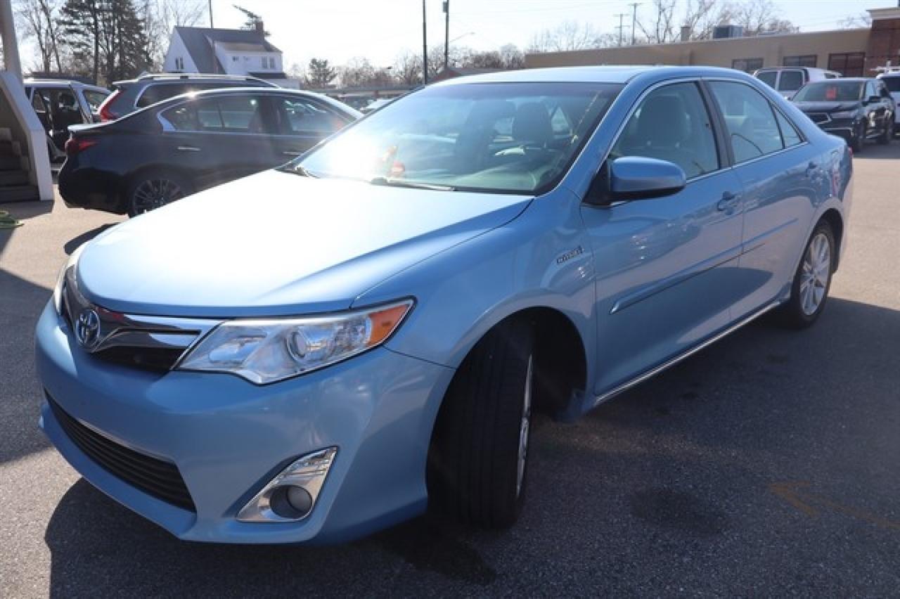 Toyota Camry Hybrid  2014