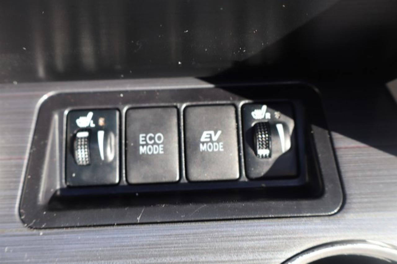 Toyota Camry Hybrid  2014