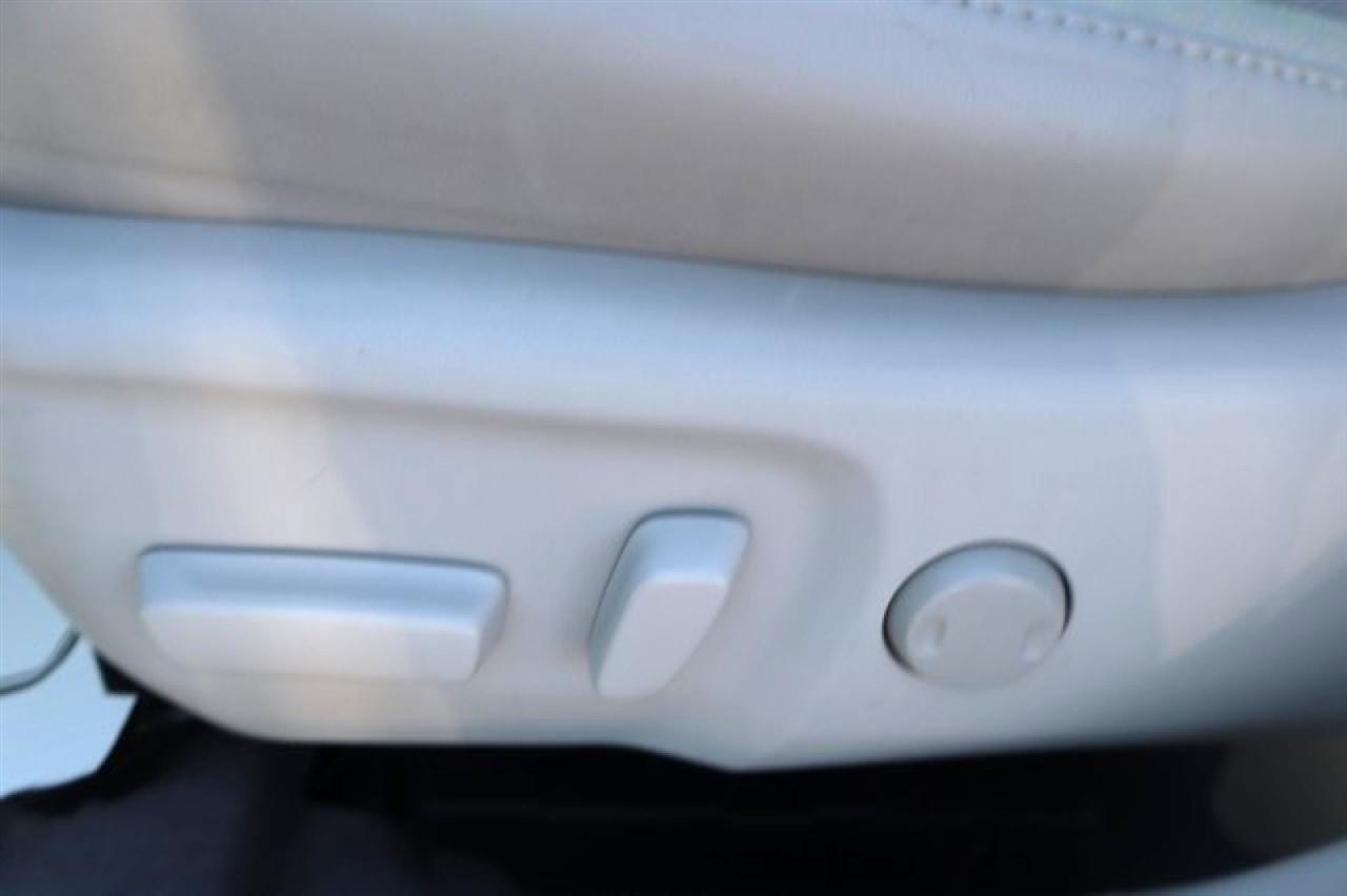 Toyota Camry Hybrid  2014