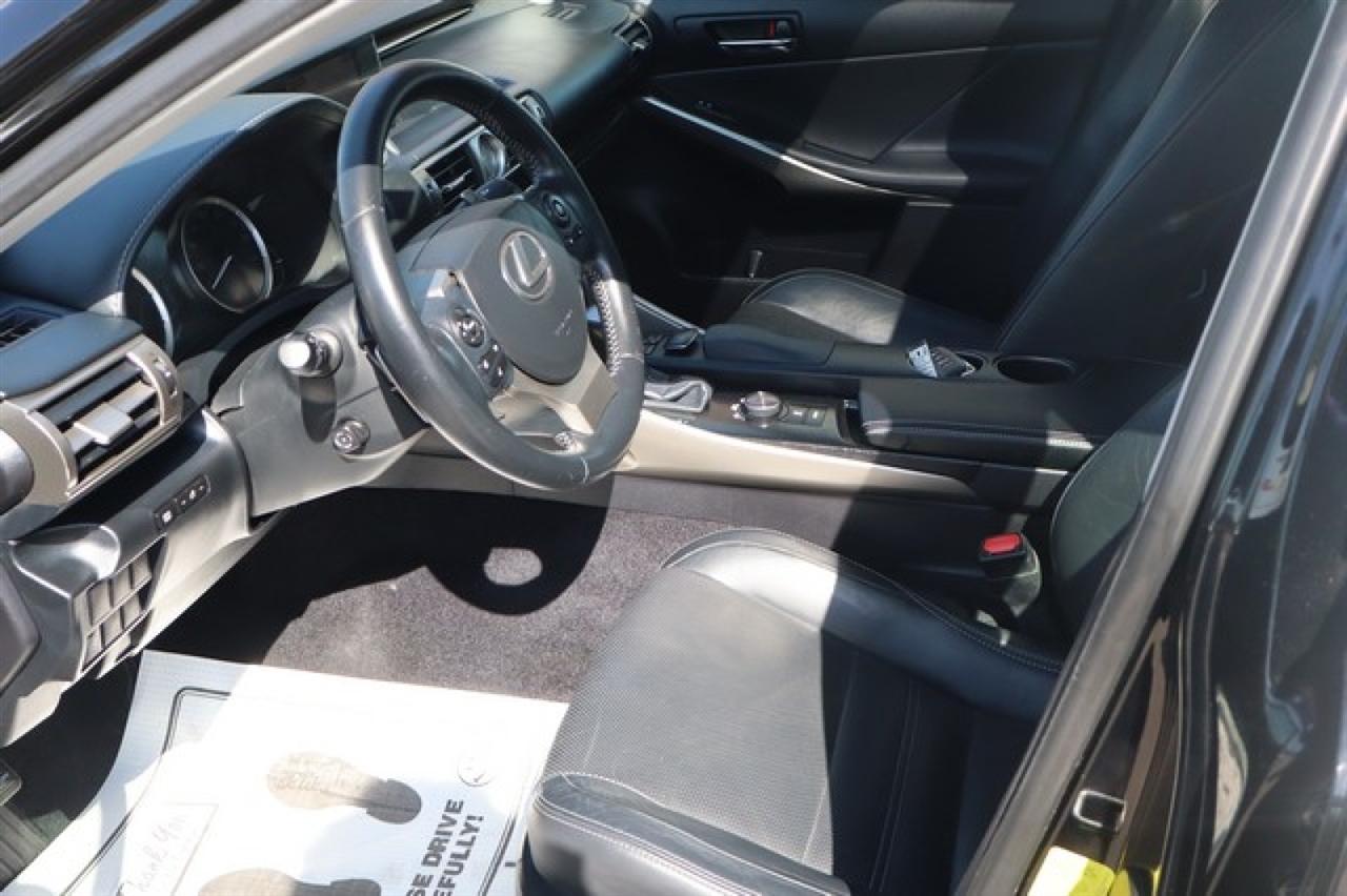 Lexus IS  2014