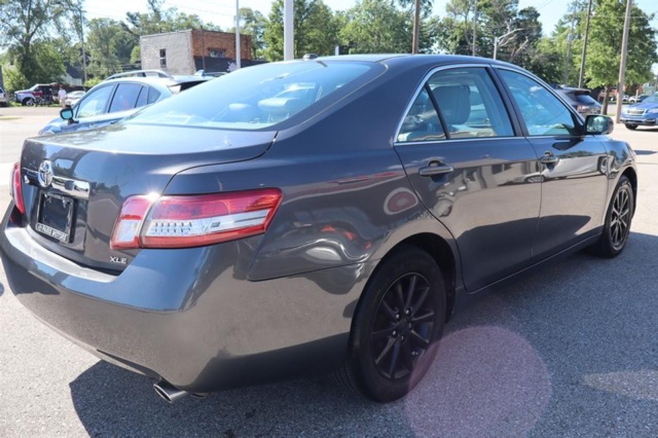 Toyota Camry  2010