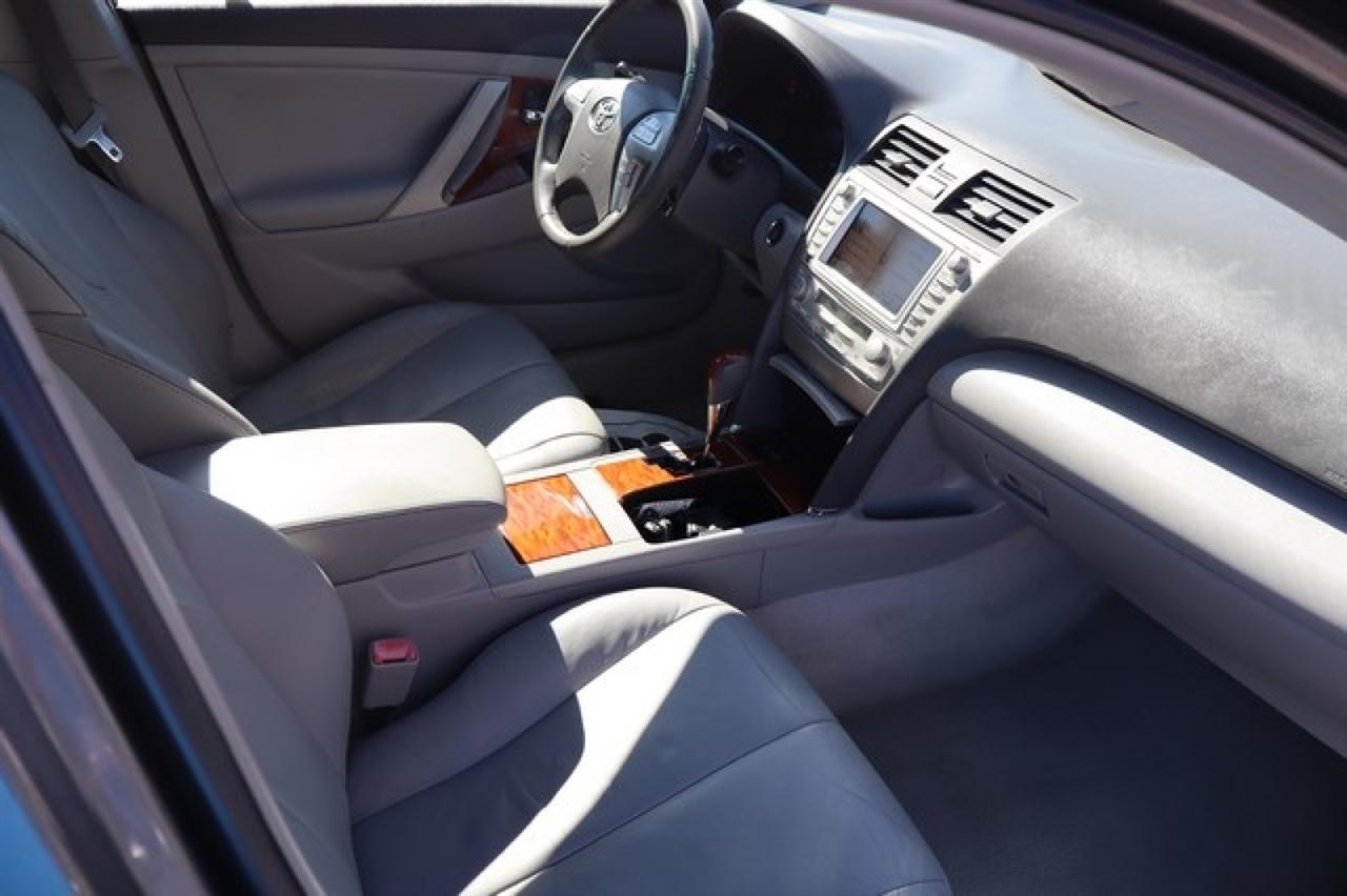 Toyota Camry  2010