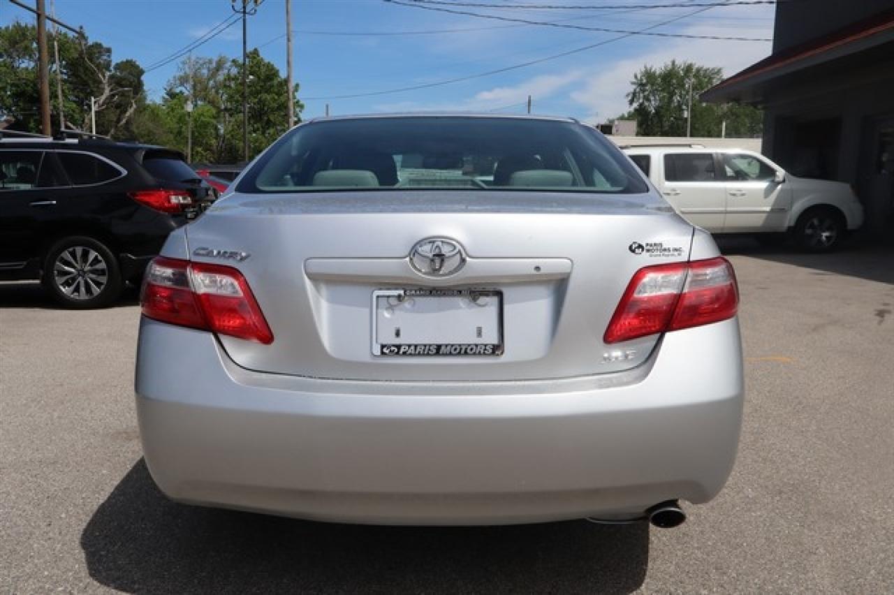 Toyota Camry  2009